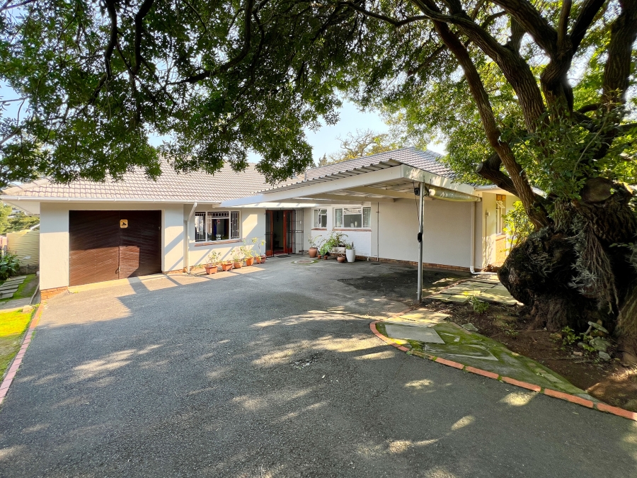 4 Bedroom Property for Sale in Kenridge Western Cape